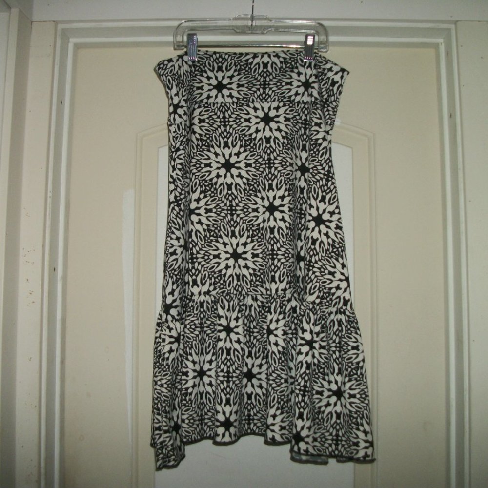 LITTLE BLACK & WHITE KNIT DROP FLOUNCE SKIRT M